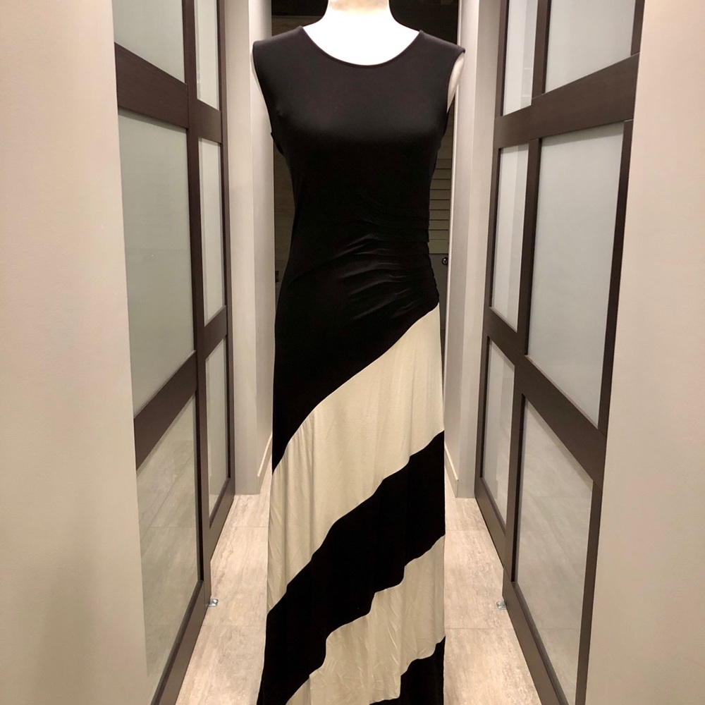 Roz & Ali Long Maxi Dress Black and White